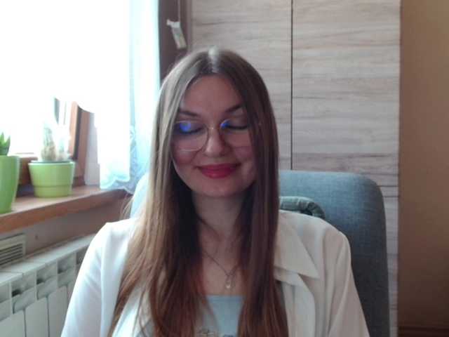 Ellyxcute live cam on BongaCams