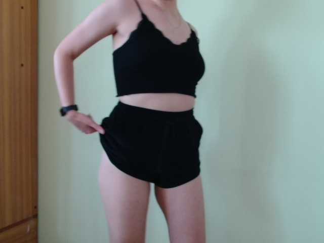 Ellyxcute live cam on BongaCams