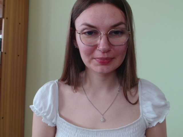 Ellyxcute live cam on BongaCams