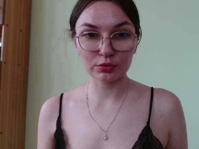 Ellyxcute live cam on BongaCams