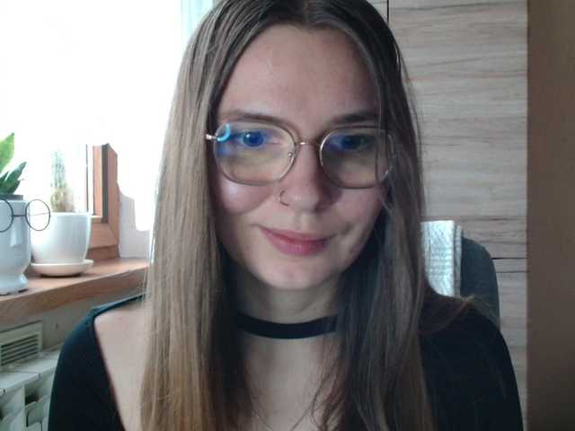 Ellyxcute live cam on BongaCams