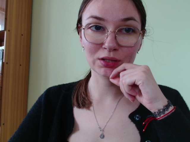 Ellyxcute, live now on BongaCams