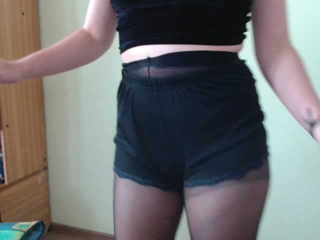 Ellyxcute live cam on BongaCams