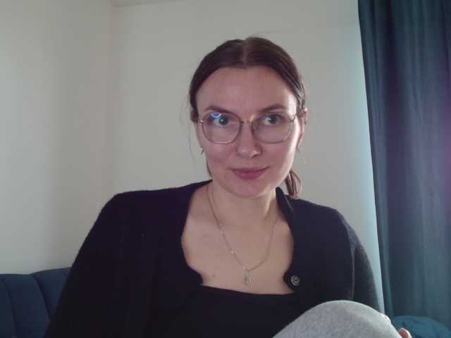 Ellyxcute live cam on BongaCams