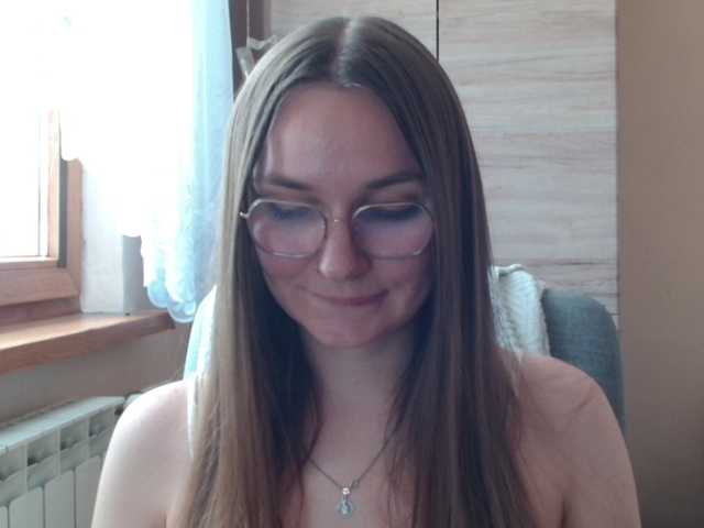 Ellyxcute live cam on BongaCams