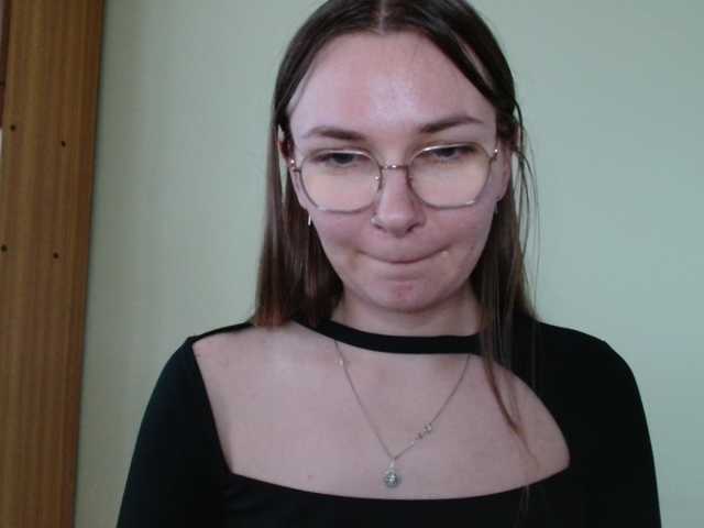 Ellyxcute live cam on BongaCams