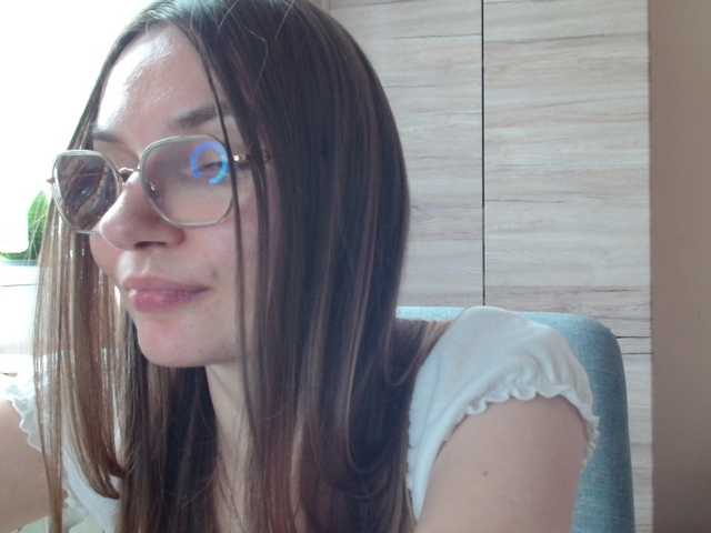 Ellyxcute live cam on BongaCams