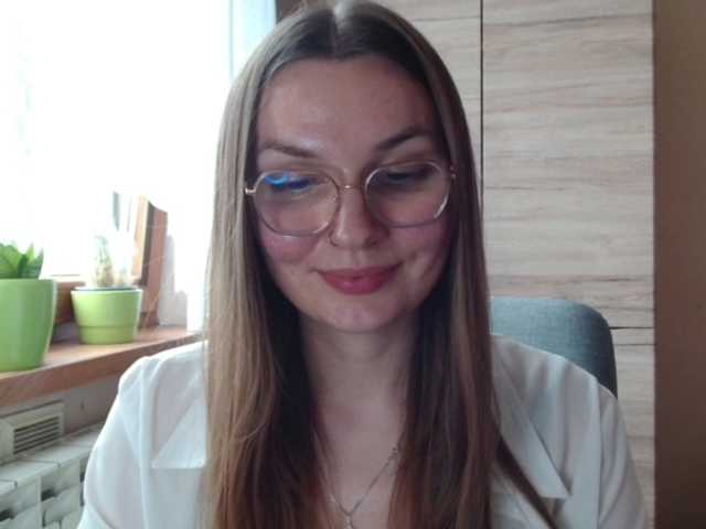 Ellyxcute live cam on BongaCams