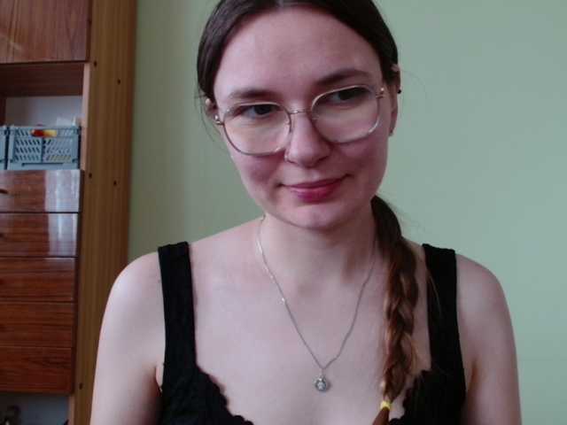 Ellyxcute live cam on BongaCams