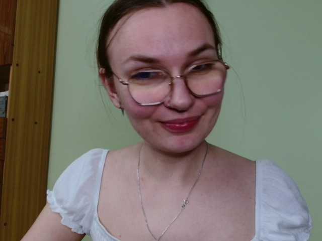 Ellyxcute, live now on BongaCams