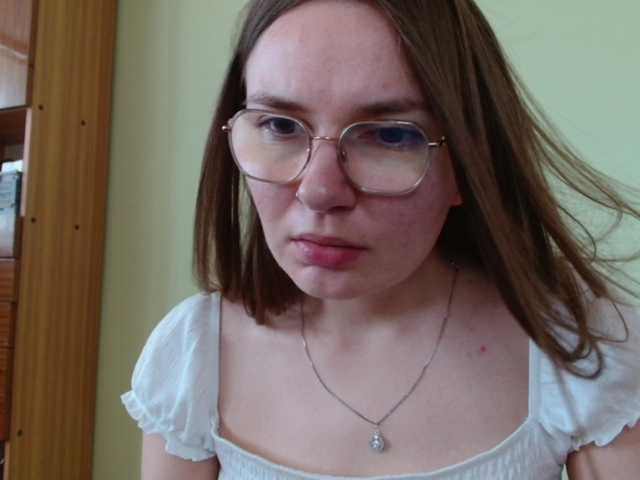 Ellyxcute live cam on BongaCams