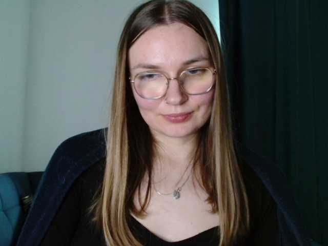 Ellyxcute live cam on BongaCams