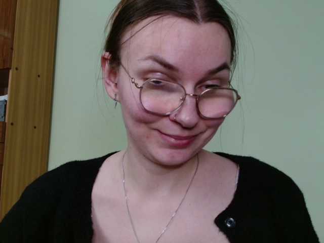 Ellyxcute live cam on BongaCams