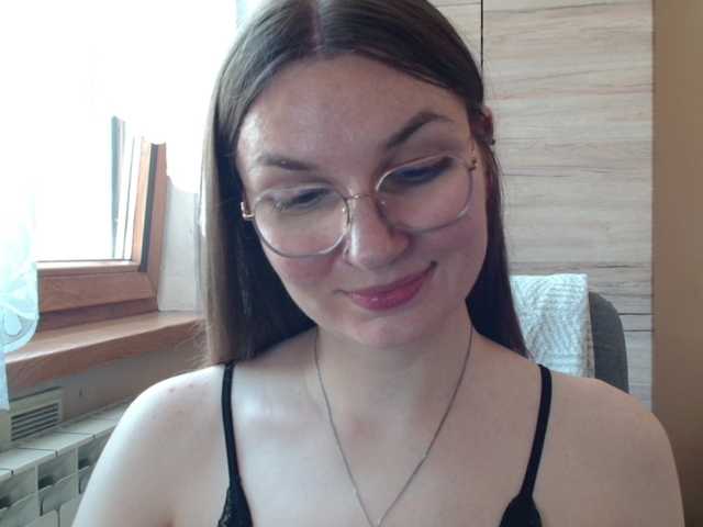 Ellyxcute live cam on BongaCams