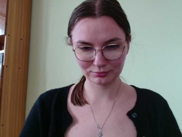 Ellyxcute live cam on BongaCams