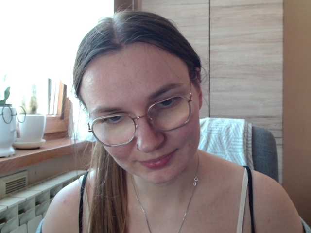 Ellyxcute live cam on BongaCams