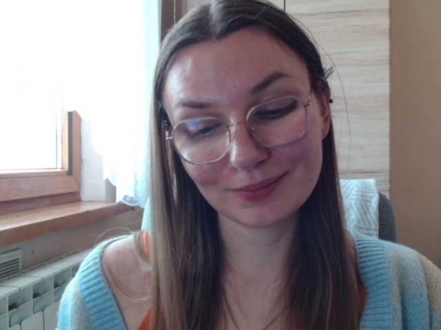 Ellyxcute live cam on BongaCams