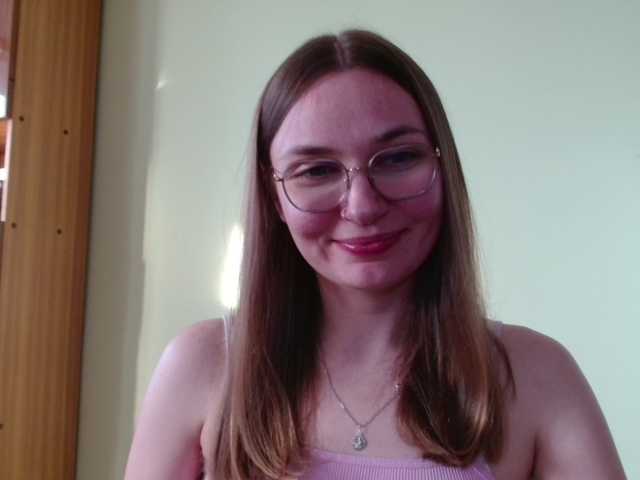 Ellyxcute live cam on BongaCams