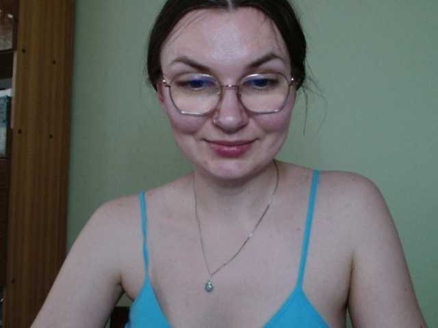 Ellyxcute live cam on BongaCams