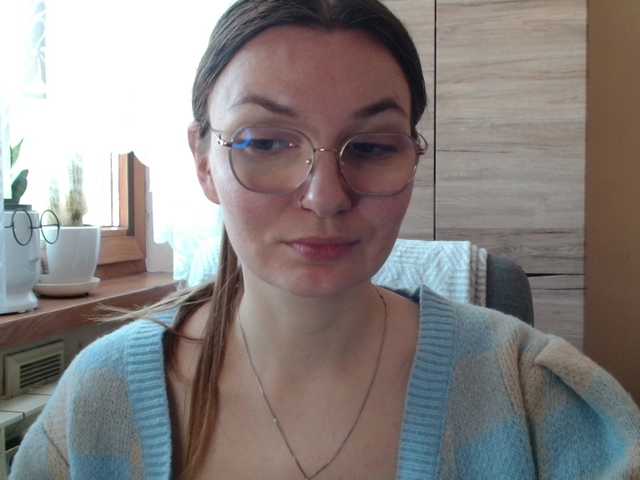 Ellyxcute live cam on BongaCams