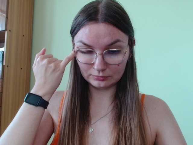 Ellyxcute live cam on BongaCams