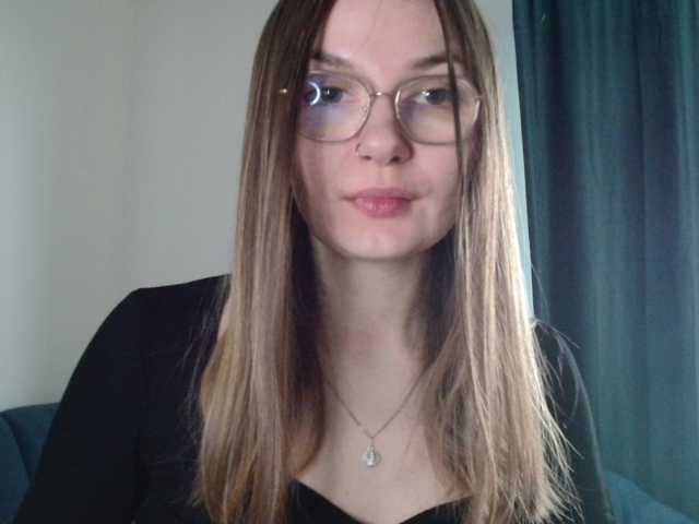 Ellyxcute live cam on BongaCams