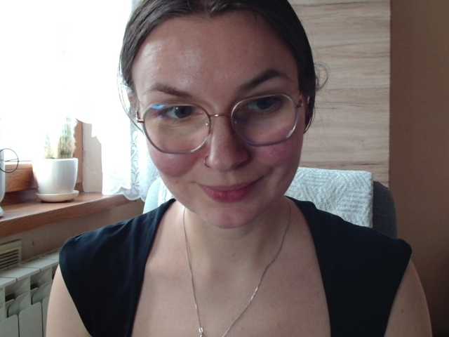 Ellyxcute live cam on BongaCams