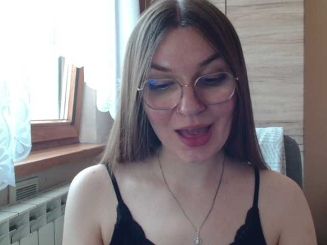 Ellyxcute live cam on BongaCams