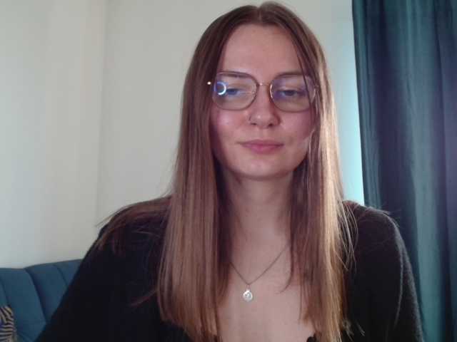 Ellyxcute live cam on BongaCams