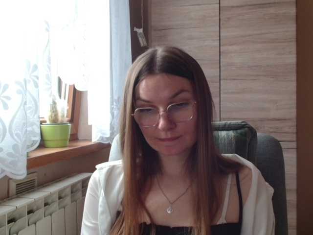 Ellyxcute live cam on BongaCams