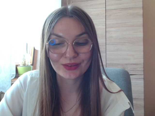 Ellyxcute live cam on BongaCams