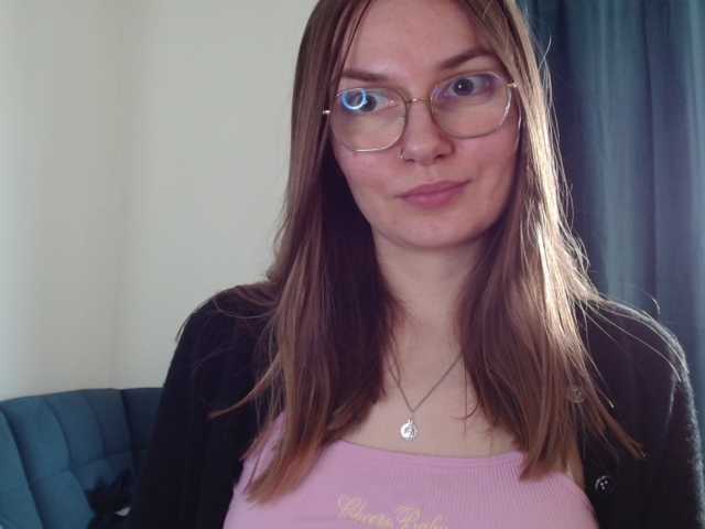 Ellyxcute live cam on BongaCams