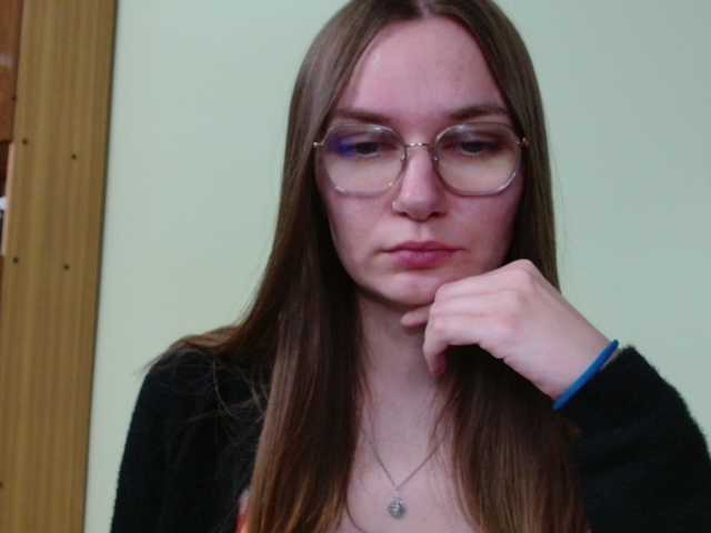 Ellyxcute live cam on BongaCams