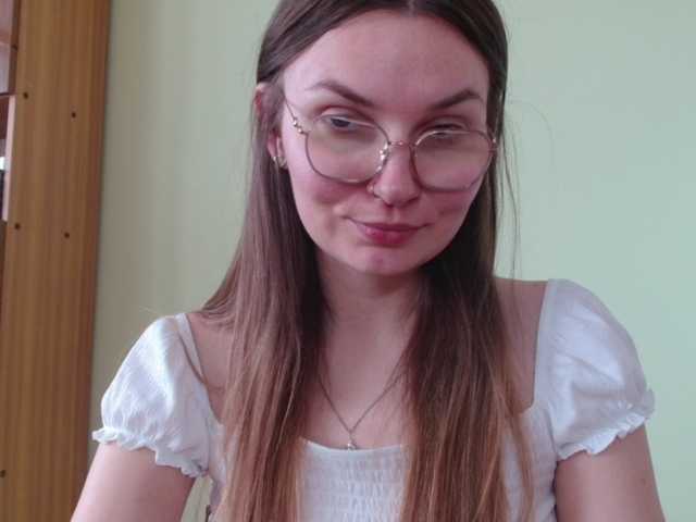 Ellyxcute live cam on BongaCams