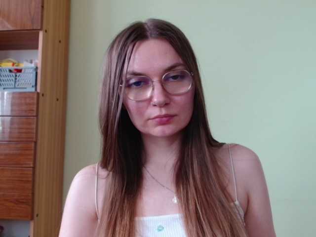 Ellyxcute live cam on BongaCams