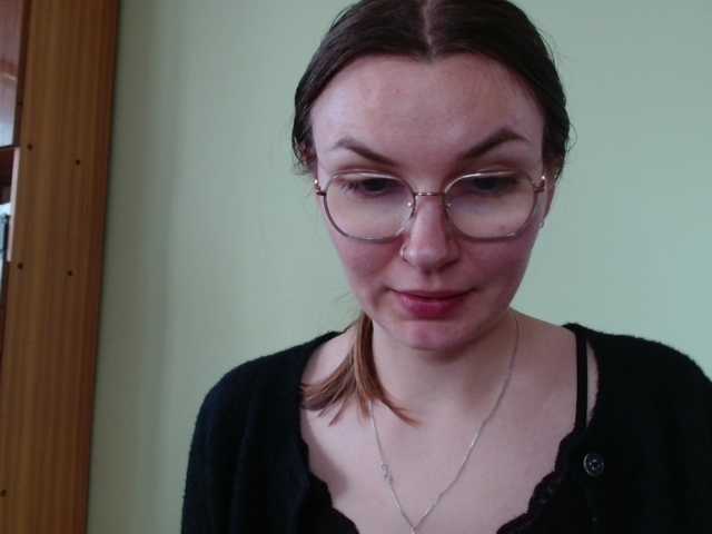 Ellyxcute live cam on BongaCams