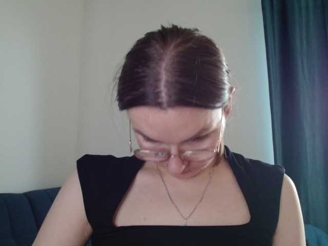 Ellyxcute live cam on BongaCams