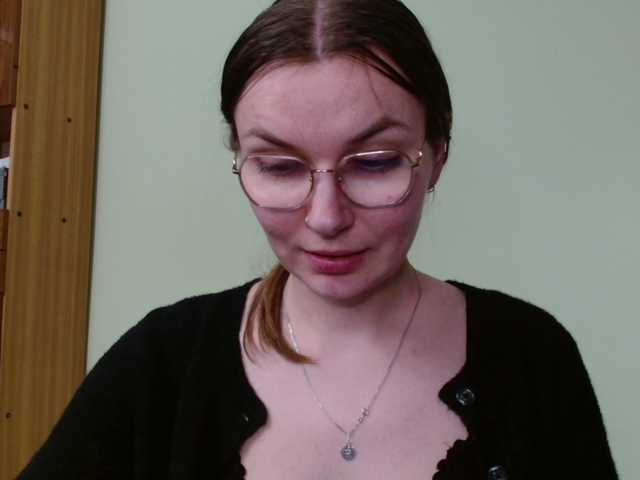 Ellyxcute live cam on BongaCams