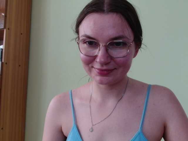 Ellyxcute live cam on BongaCams
