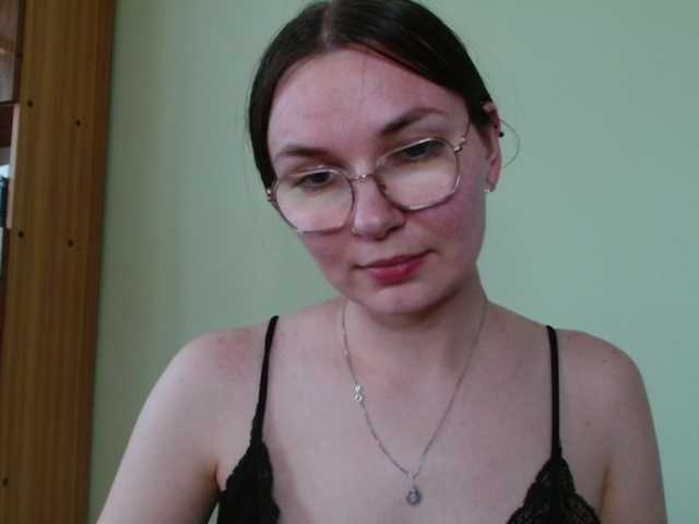 Ellyxcute live cam on BongaCams