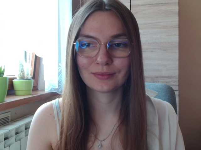 Ellyxcute live cam on BongaCams