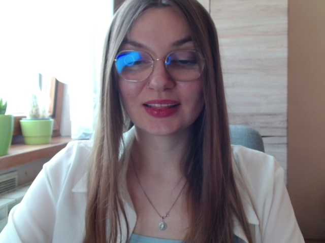 Ellyxcute live cam on BongaCams