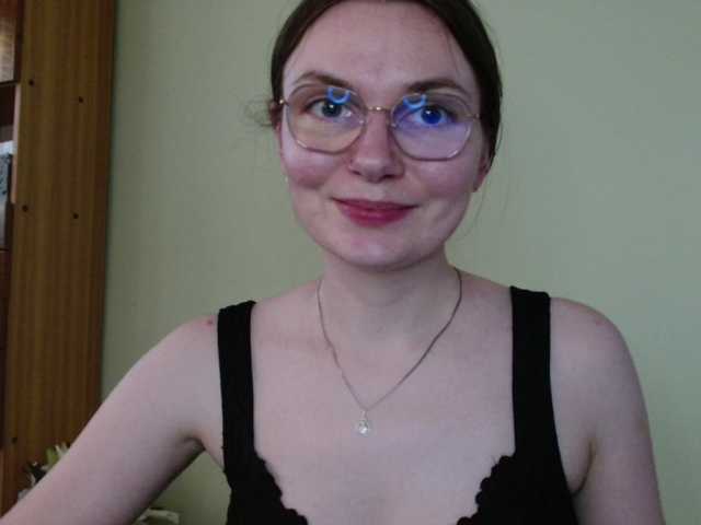 Ellyxcute live cam on BongaCams