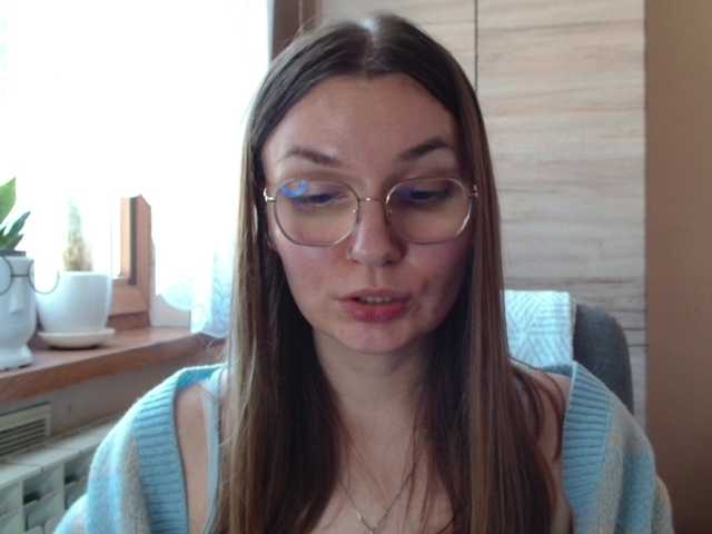 Ellyxcute live cam on BongaCams