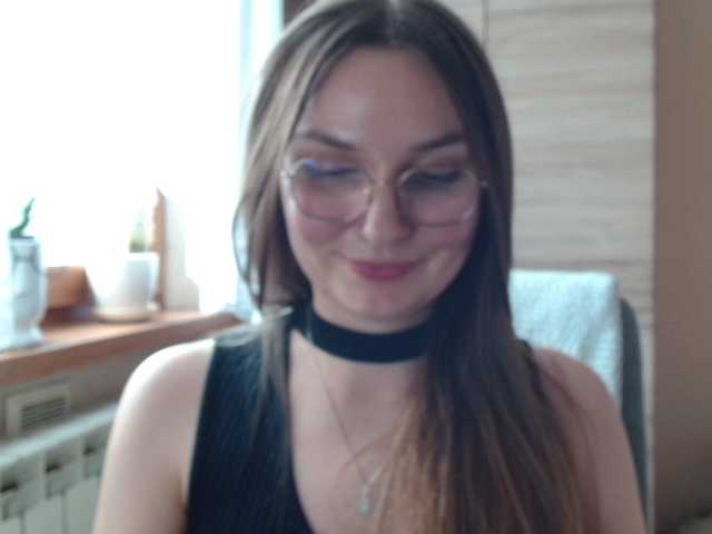 Ellyxcute live cam on BongaCams