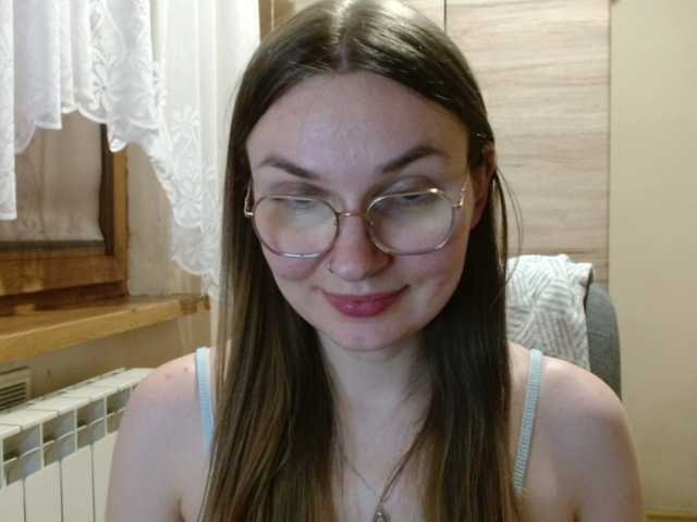 Ellyxcute live cam on BongaCams