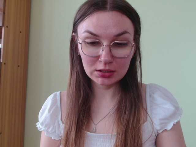 Ellyxcute live cam on BongaCams