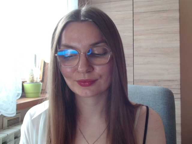 Ellyxcute live cam on BongaCams