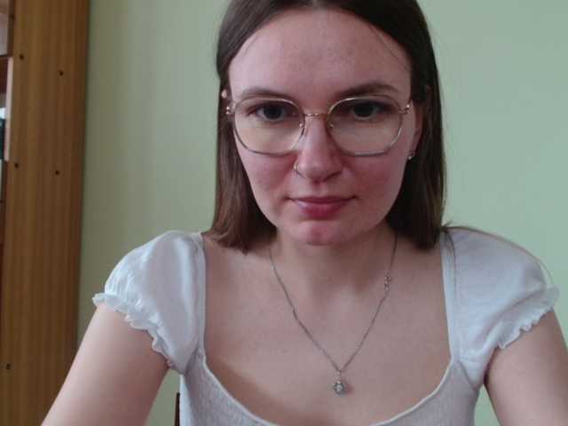 Ellyxcute live cam on BongaCams