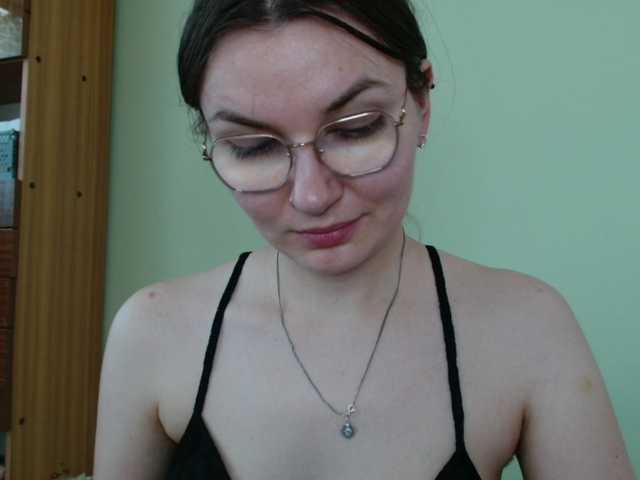 Ellyxcute live cam on BongaCams